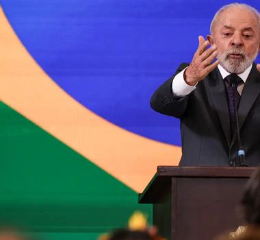 Imagem - Lula pede fim da escala 6x1 e ações contra o feminicídio