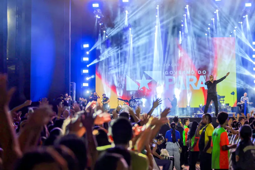 A abertura do estacionamento (lado B) será às 16h, e os portões para o público abrem às 17h.

