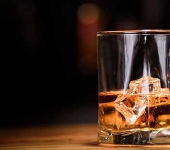 Imagem - Engenheiro é intoxicado por metanol após consumir whisky adulterado em Belém