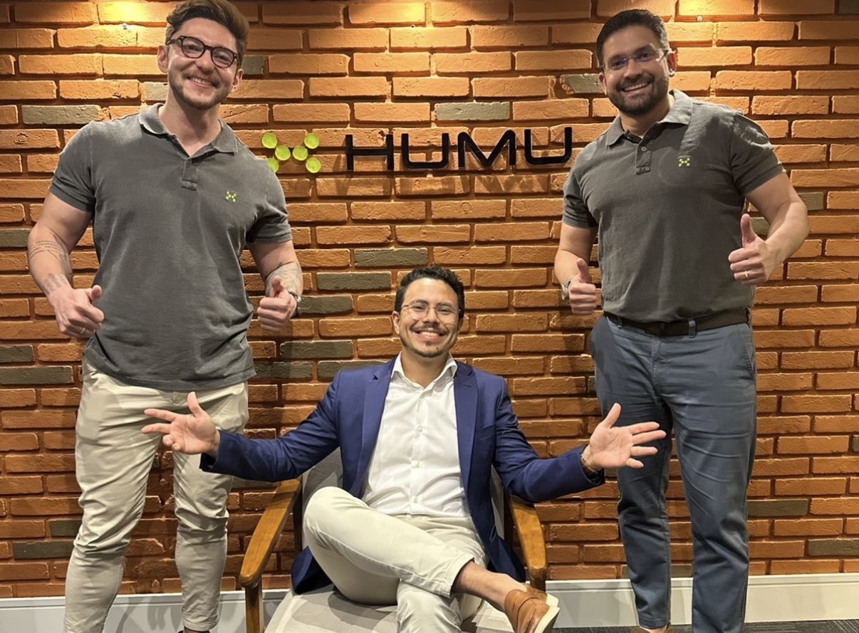 Rafael Kiyuna (Humu), Jonathan Sarraf (Portí) e Rodrigo Grossi (Humu)