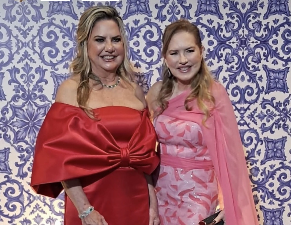Silvana Rodrigues, e a estilista Lele Grello, que assinou o belíssimo vestido da aniversariante 