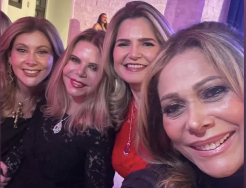 Na selfie, Monica Pissolatti, Cecilia Raskovischi, Edith Piqueira e Katia Sadeck 