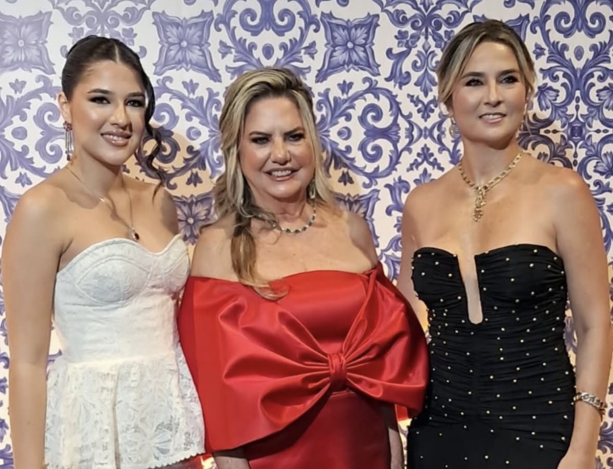 Silvana com a neta, Isabele Aguilera e a filha, Priscila Aguilera