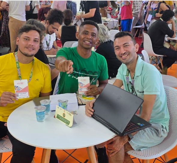  Jarbas Alves e Francisco Wanderson representaram as regiões Sul e Sudeste do Pará no evento.