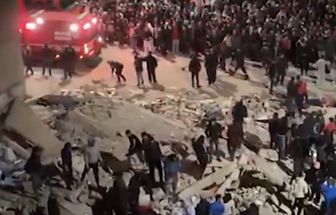 Desabamento de dois prédios mobiliza equipes de emergência e deixa 19 mortos em Fez