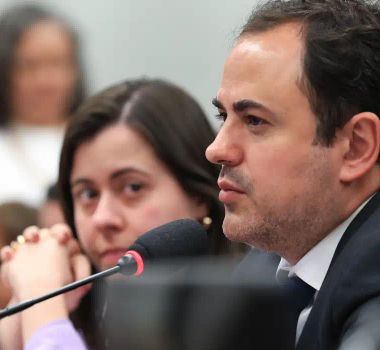 Imagem - Câmara decide suspender Glauber Braga por 6 meses; deputado evita cassação