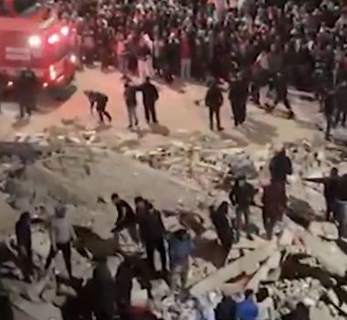 Imagem - Desabamento de dois prédios mobiliza equipes de emergência e deixa 19 mortos em Fez