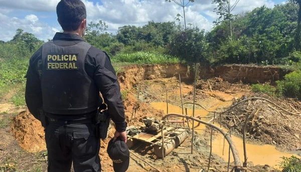 PF desmonta estruturas ilegais de garimpo durante operação em Altamira, no sudoeste do Pará