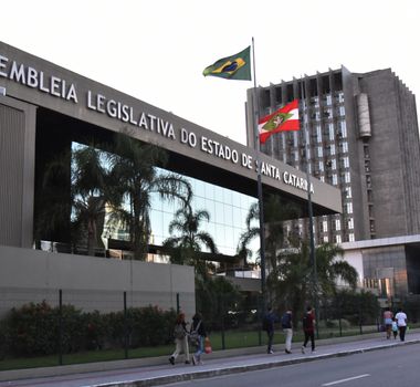 Imagem - Alesc aprova projeto que veta cotas raciais em universidades públicas de Santa Catarina