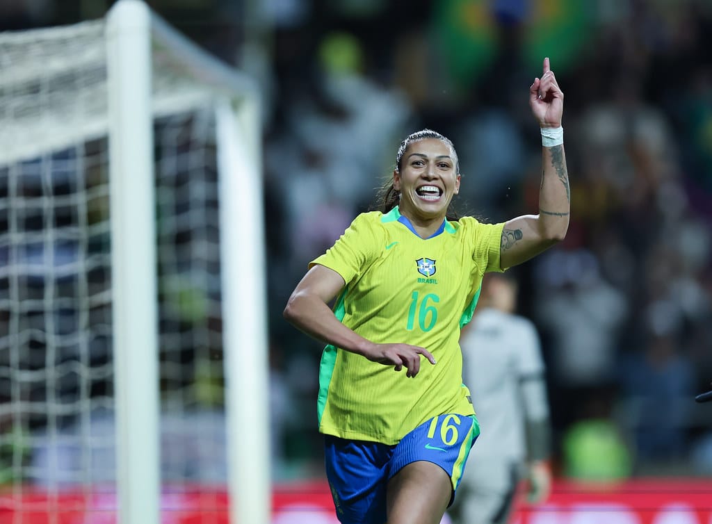 Brasil vive cenário positivo no futebol feminino -