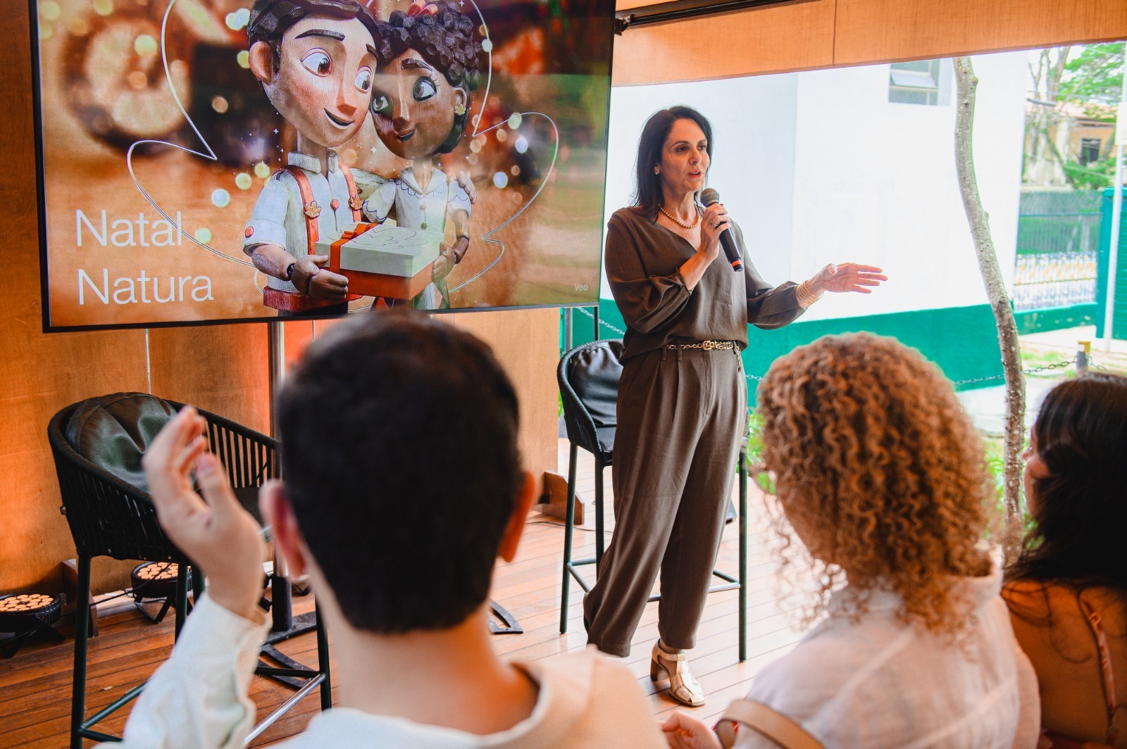 Fragrâncias aparecem como o presente preferido do setor de beleza por demonstrar carinho e atenção; seguido por hidratantes corporais, maquiagens e sabonetes.