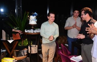 Amigos celebram Rubens Tofolo no SEEN, no rooftop Tivoli Maiorana