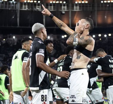 Imagem - Vegetti desabafa após virada do Vasco contra o Fluminense: 'Luto muito por essa camisa'