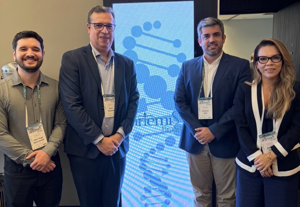 O neurologista Antônio de Matos, Vitor Hugo Nascimento, coordenador local; Erick Pedreira, diretor de ensino e pesquisa e Danielle Feio, coordenadora do  centro de pesquisa. Todos do Hospital Ophir Loyola.