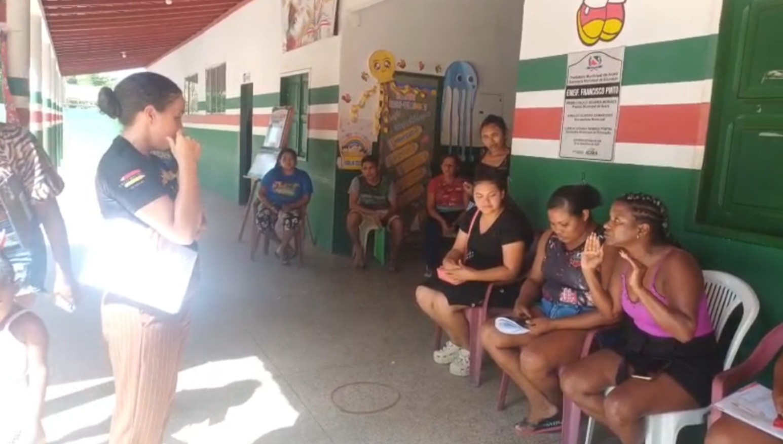Reunião de pais em escola do Acará.