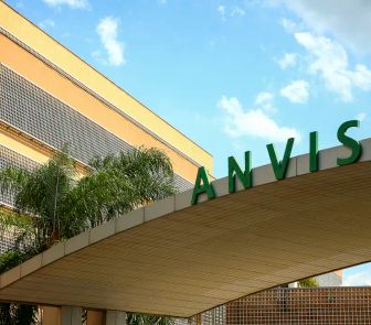 Imagem - Anvisa proíbe venda de perfume e maquiagem para o cabelo por falta de registro