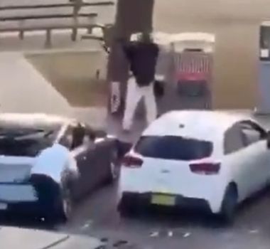 Imagem - Pai e filho são apontados como autores de ataque durante Hanukkah na Austrália