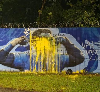 Imagem - Grafite de Gabigol é vandalizado após eliminação do Cruzeiro na Copa do Brasil