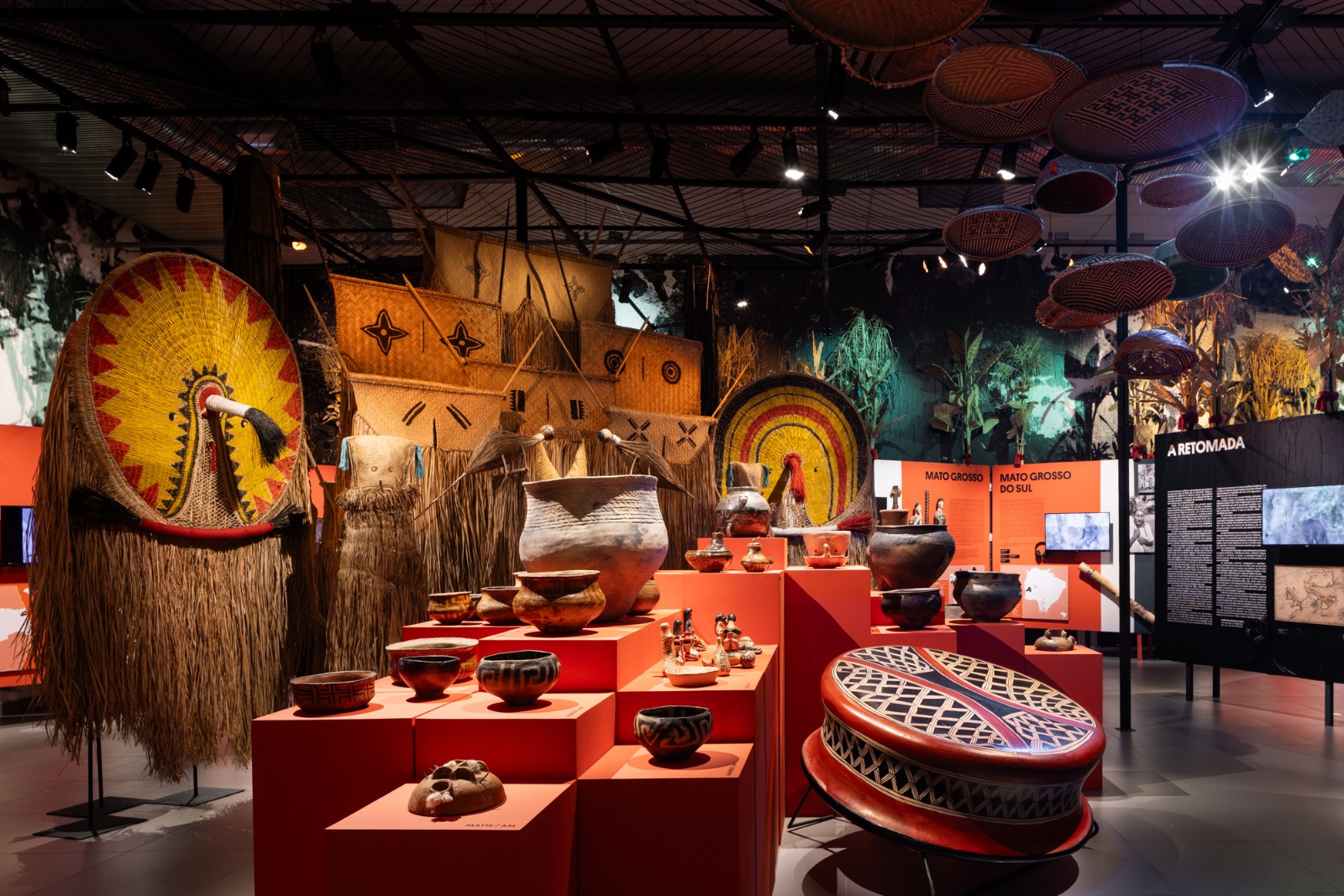 Exposição “Brasil: Terra Indígena”.