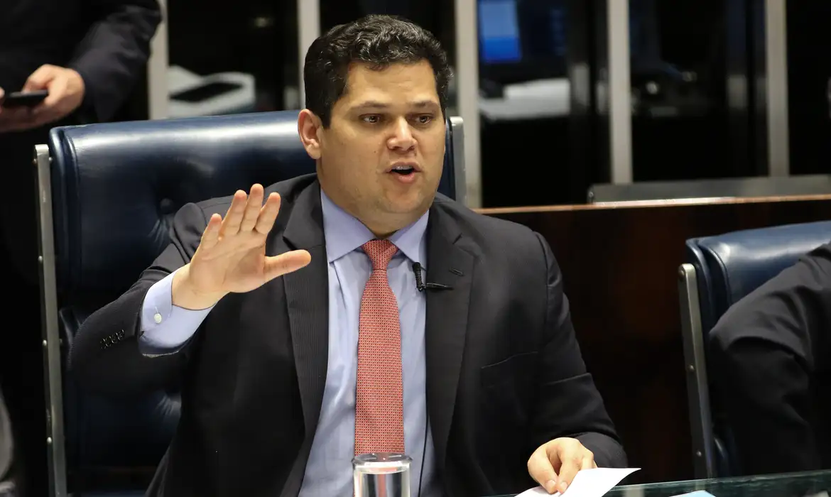 Projeto que altera regras de progressão de pena deve ser analisado nesta semana e enfrenta resistências na CCJ