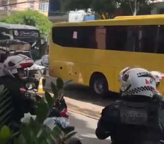 Imagem - Delegações de Praia Clube e Al-Rayyan seguem para jogo no Mangueirinho