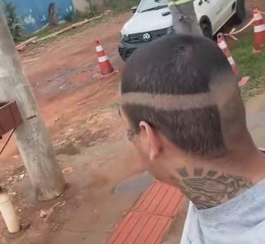 Imagem - Corte interrompido: falta de energia surpreende cliente em barbearia