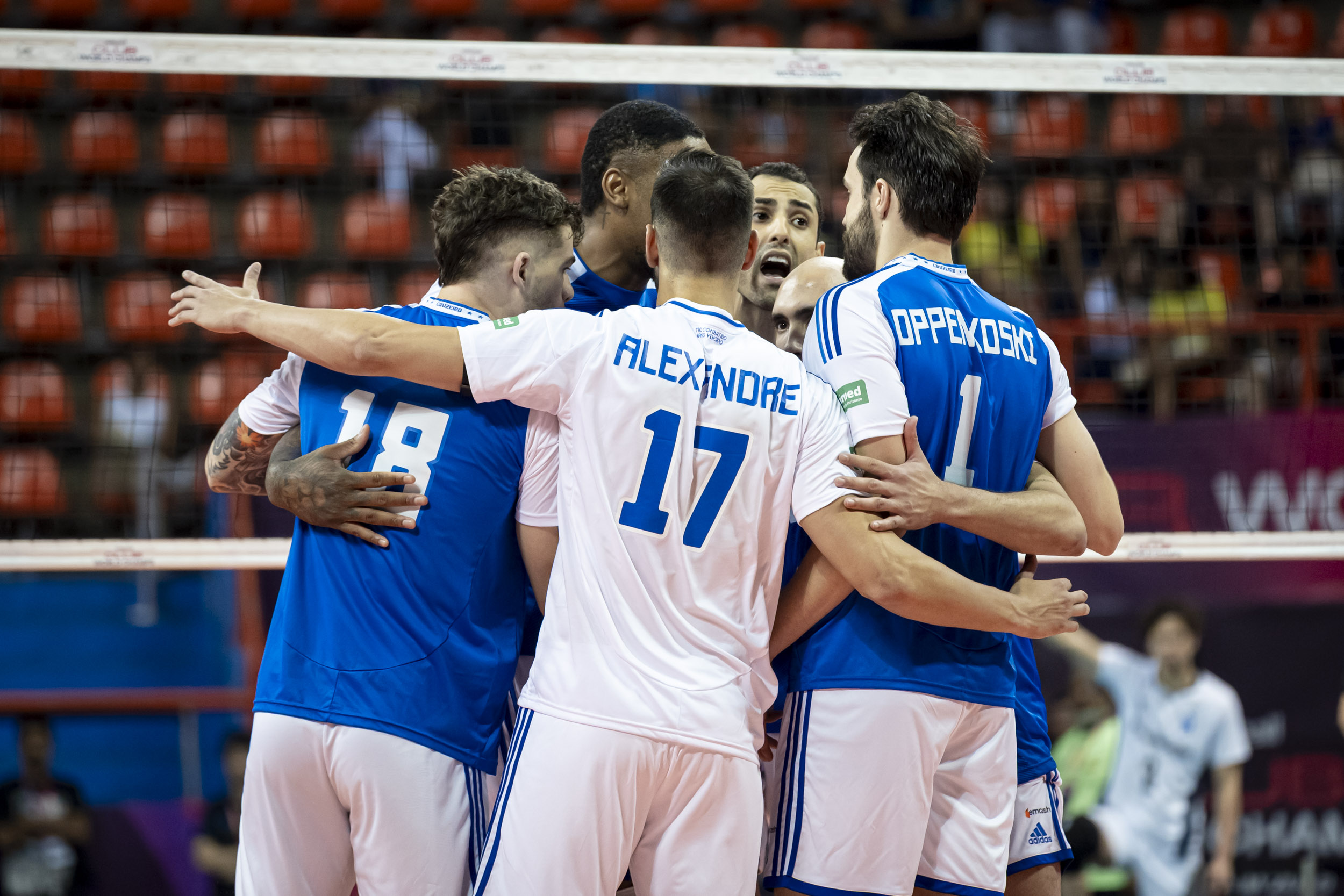 Imagem - Cruzeiro estreia com derrota no Mundial de Clubes de vôlei e perde para o Osaka em Belém