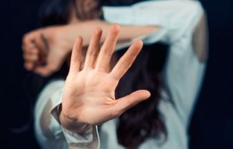 Feminicídio passa a ter punição máxima na Itália com nova legislação penal