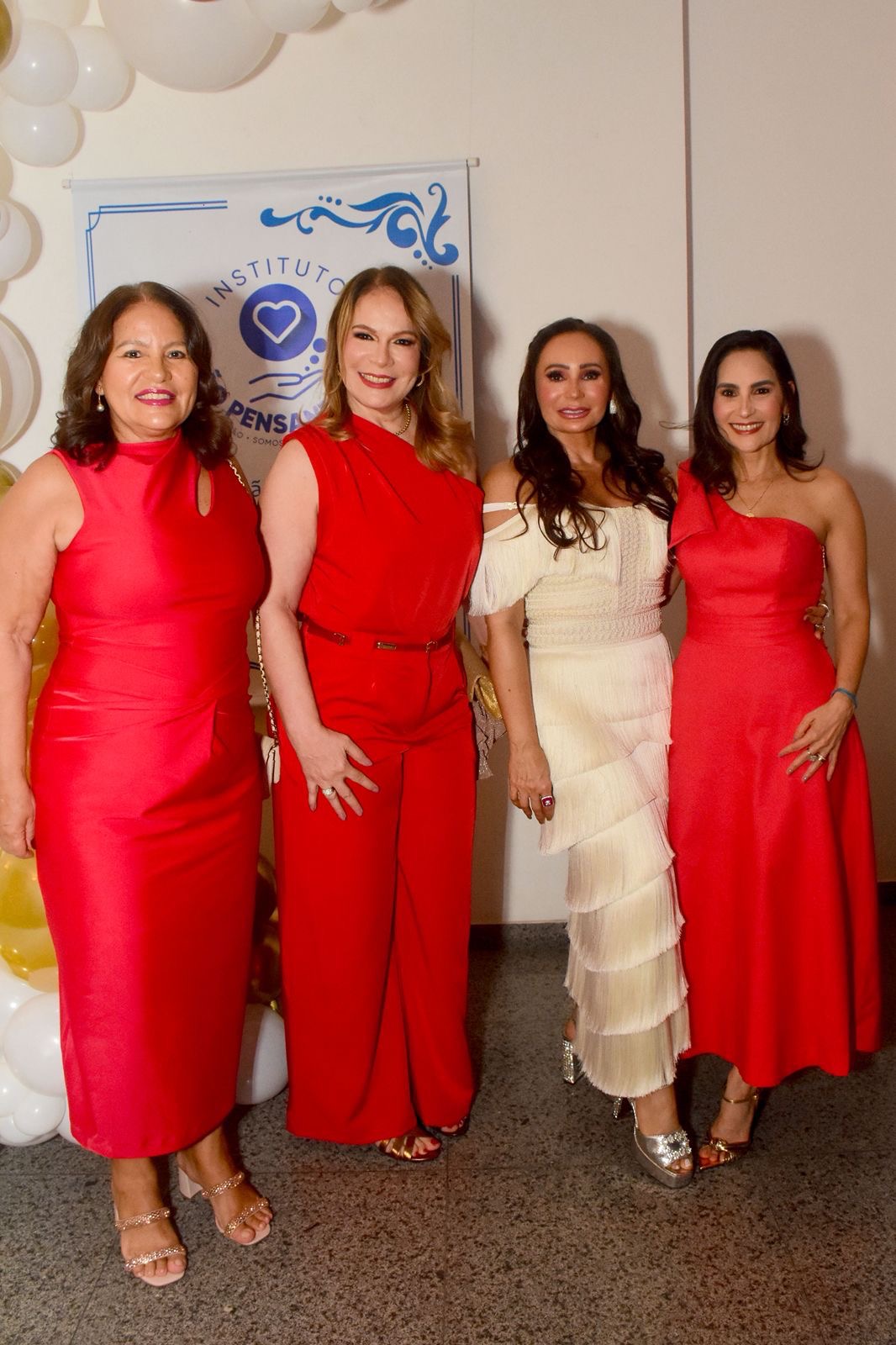 Carmen Peixoto e membros do IAPB