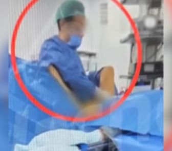 Imagem - Cirurgião é acusado de abusar de pacientes sedadas em centro cirúrgico na Espanha