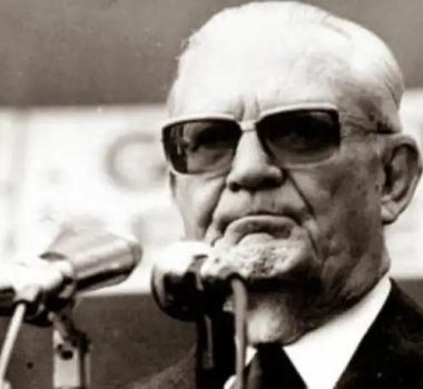 Imagem - MPF aciona Justiça após universidade do RS manter memorial a ditador Geisel