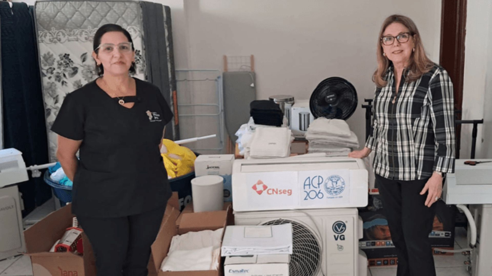 CNseg realiza doações de materiais da Casa do Seguro e consolida seu legado na COP30.