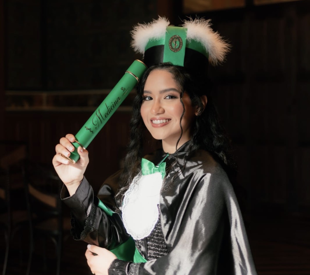 Sarah Jennyfer Lima Lopes, colanda em Medicina
