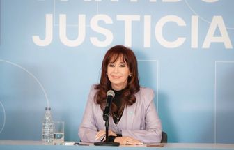 Cristina Kirchner passa por cirurgia de emergência em Buenos Aires