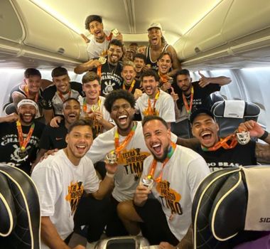 Imagem - Corinthians celebra título da Copa do Brasil com festa no avião e na Neo Química Arena