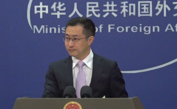 China critica ação dos EUA contra petroleiros venezuelanos e reforça apoio a Caracas