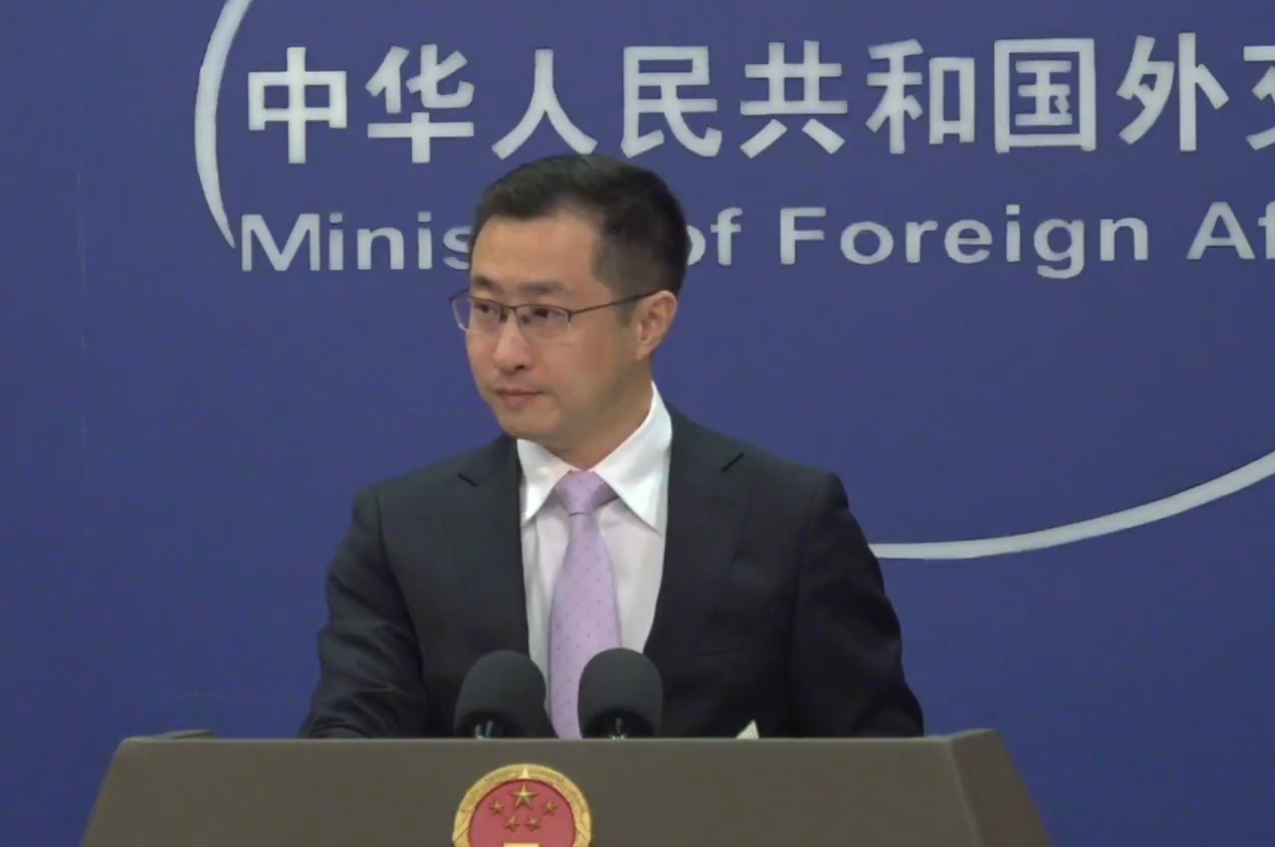 China critica ação dos EUA contra petroleiros venezuelanos e reforça apoio a Caracas