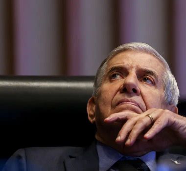 Imagem - STF autoriza prisão domiciliar humanitária para Augusto Heleno após laudo médico