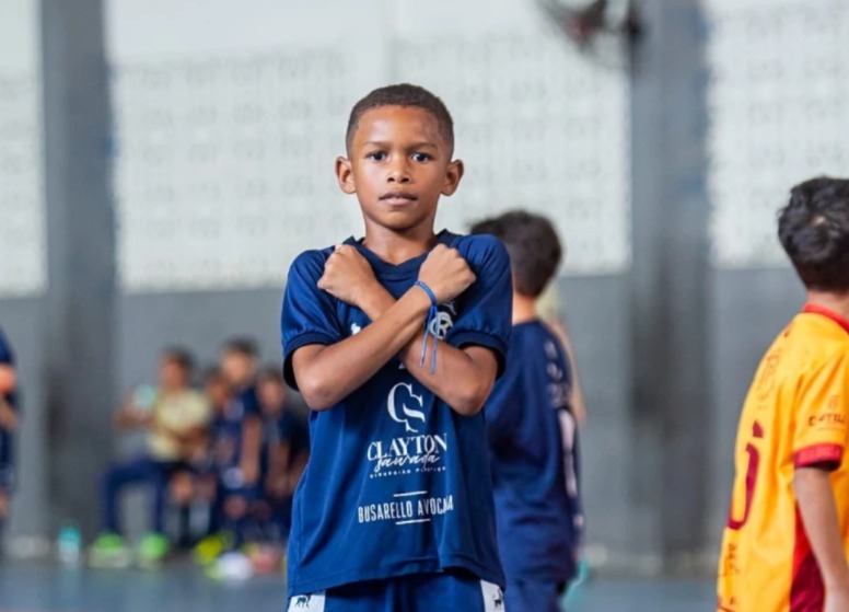 Gustagol faz sucesso com apenas 8 anos -