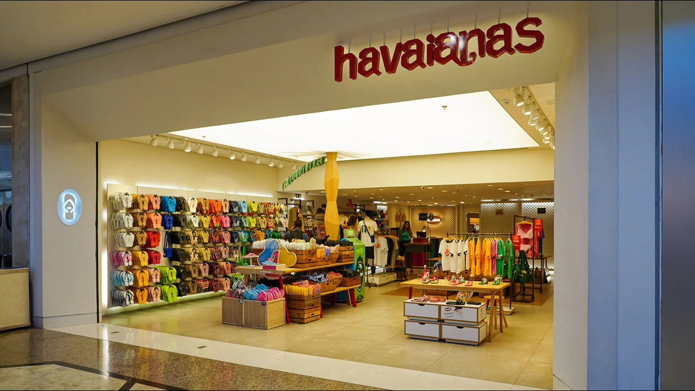 Papéis da dona da Havaianas avançam mais de 7% e apagam perda causada por pedido de boicote