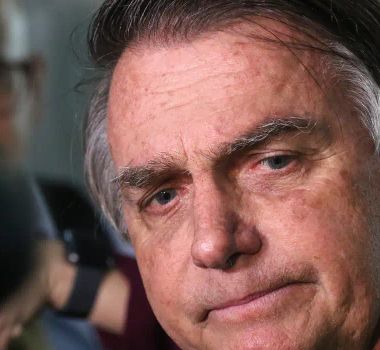 Imagem - Médico revela que Bolsonaro já está no quarto e cirurgia ocorreu sem complicações