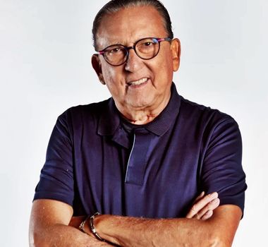 Imagem - Internado com pneumonia, Galvão Bueno apresenta melhora e deve receber alta