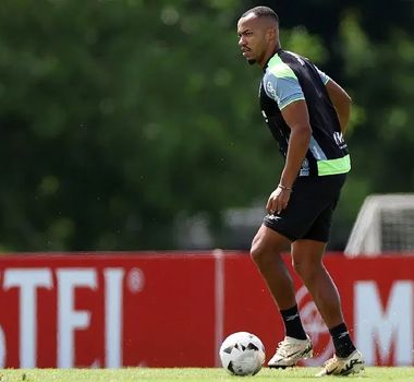 Imagem - Palmeiras entra no radar por Marlon Freitas e pode disputar volante do Botafogo
