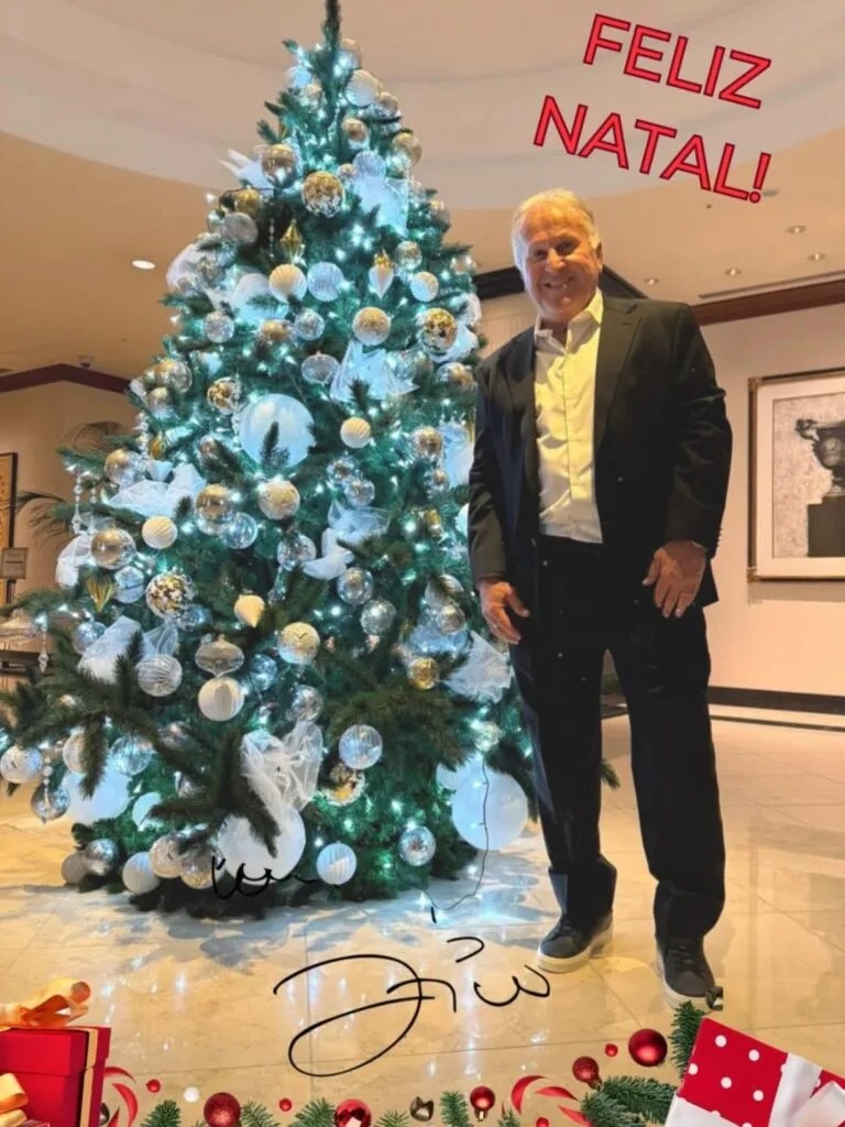 Zico postou a foto nas redes sociais - 