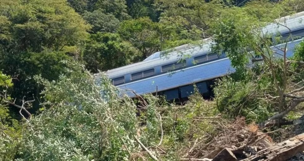 13 pessoas morrem em acidente de trem no México -
