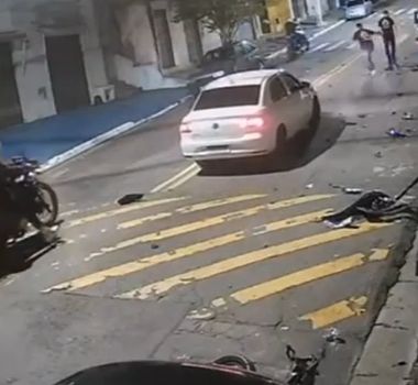 Imagem - Mulher é presa após atropelar e matar ex-namorado e jovem em moto na Zona Sul de SP
