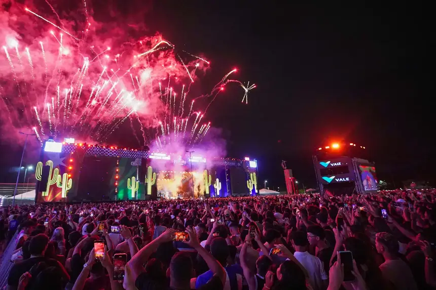 O evento acontece no estacionamento do novo Mangueirão.