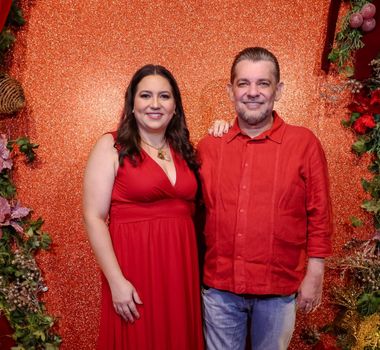 Imagem - Osvaldo Carvalho e Danielle Cruz comemoram gestão