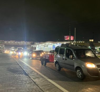 Imagem - Engarrafamento intenso é registrado na BR-316 na noite desta terça