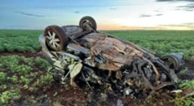 Colisão frontal mata seis integrantes de uma mesma família no norte do Paraná